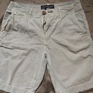 American Eagle men’s shorts size 30